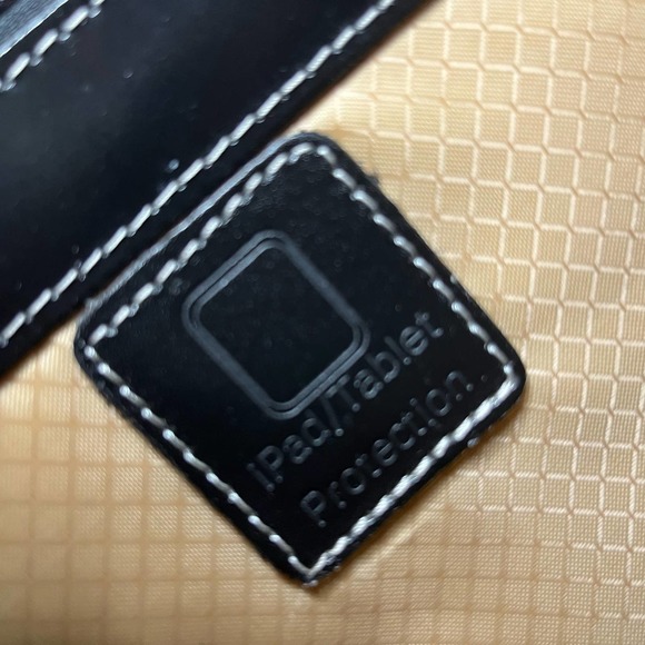 MELROSE | 15” Leather Vertical Detachable-Wheeled Laptop Case #9703 - Picture 9 of 16